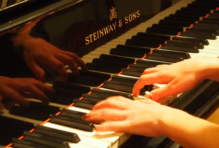 Hand met beweging klein